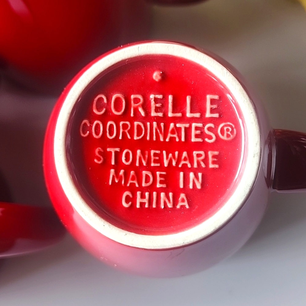 ☆Set of 4 Corelle, Red Coffee/Tea Mugs.☆ - Picture 6 of 9